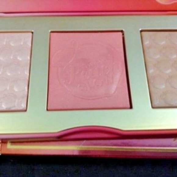 TOO FACED , SWEET PEACH PALETTE & SWEET PE… - Picture 2 of 4